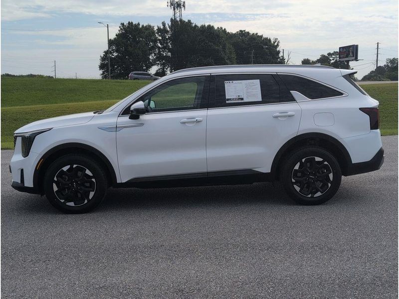 Used 2024 Kia Sorento SImage 2