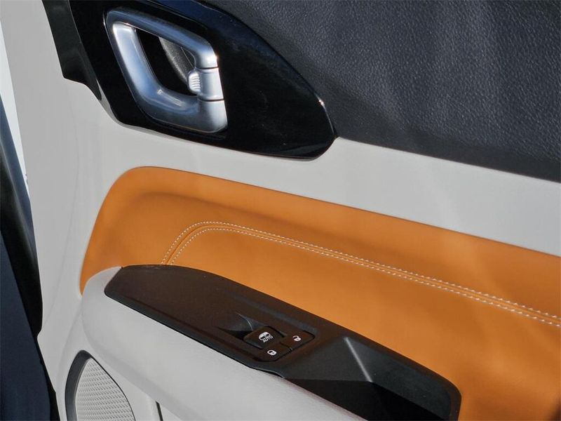 2023 Jeep Compass LimitedImage 32