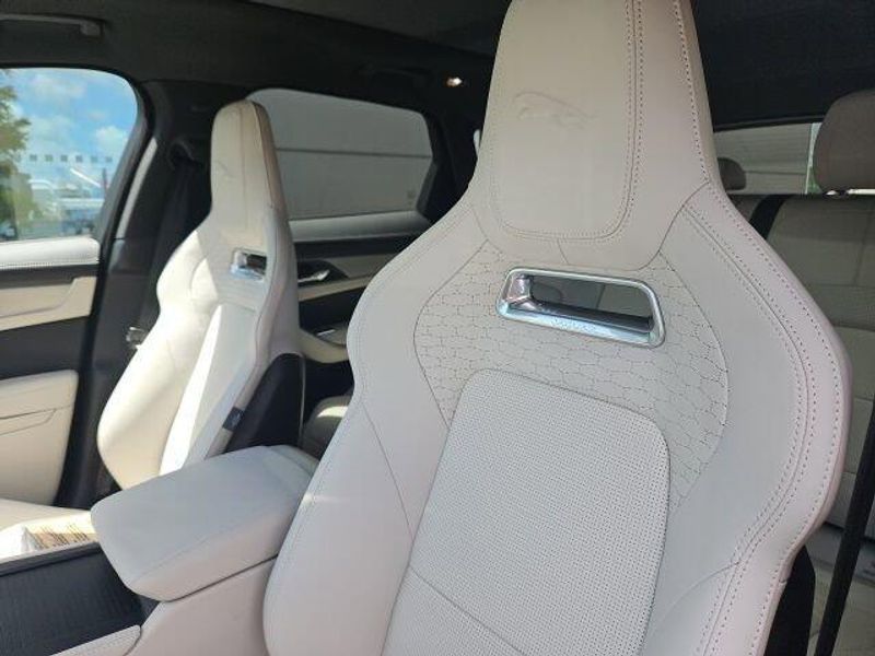 2025 Jaguar F-PACE R-Dynamic S