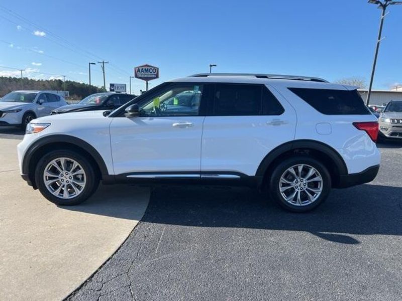 2021 Ford Explorer LimitedImage 4