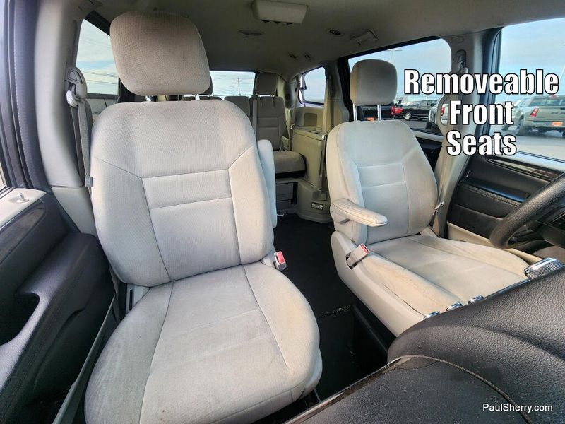 Used 2015 Dodge Grand Caravan SE