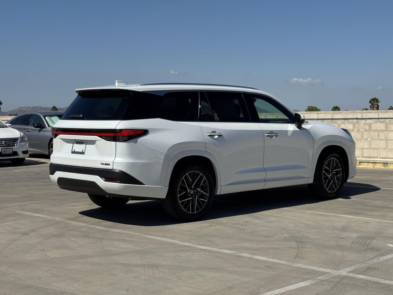 New 2026 Lexus NX 450h+ LuxuryImage 10