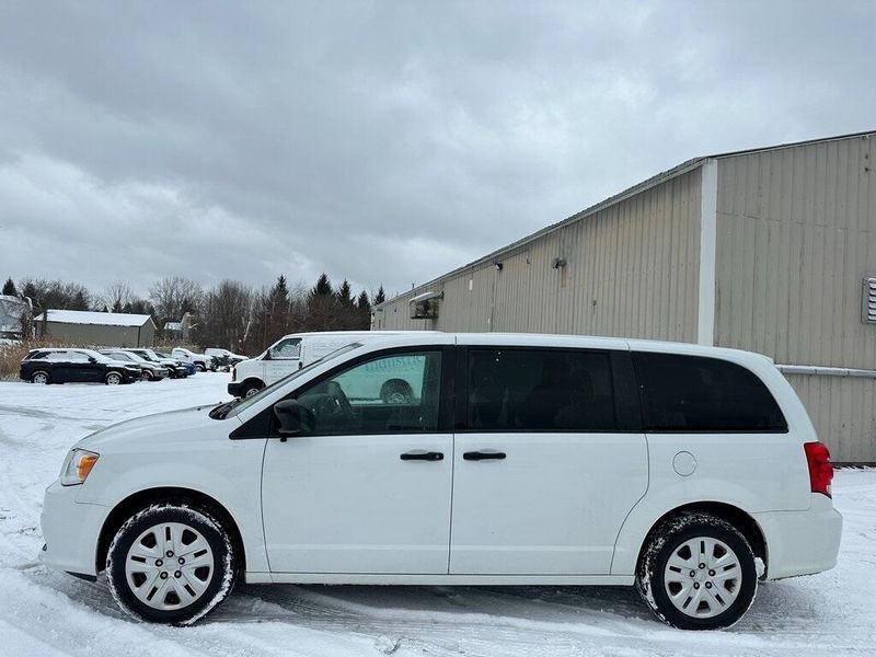 2019 Dodge Grand Caravan SEImage 8