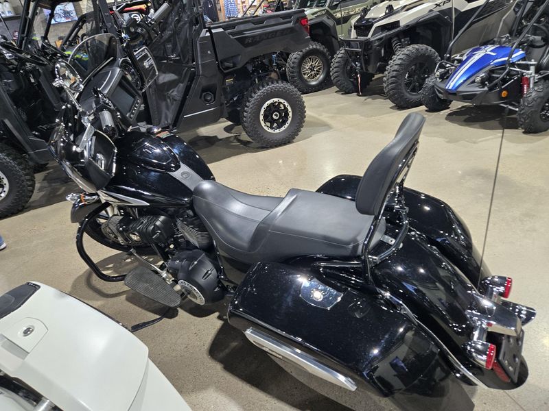 Used 2022 Indian Motorcycle CHIEFTAIN BLACK METALLIC 49ST BASE Image 4