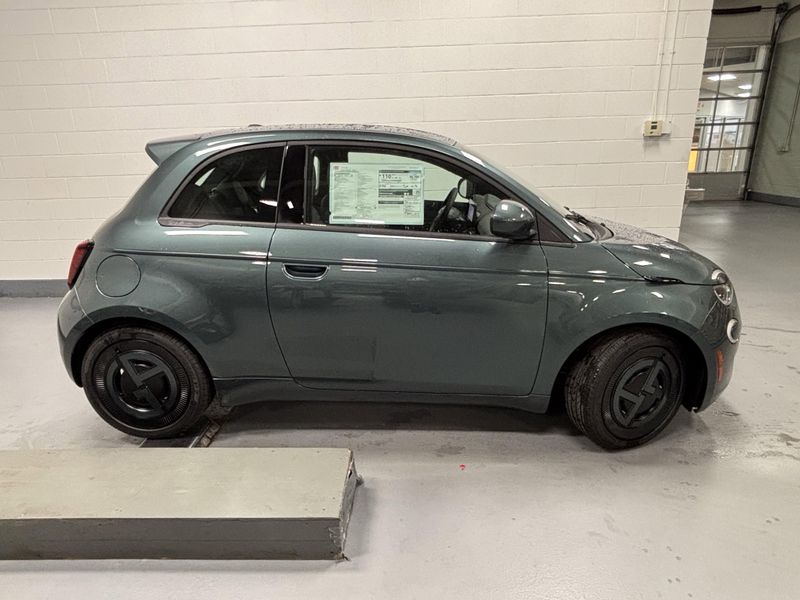 New 2025 Fiat 500e Giorgio Armani Collector