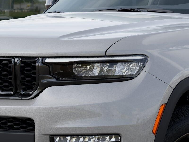 New 2025 Jeep Grand Cherokee L Limited 4x4Image 22