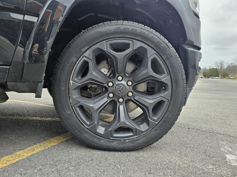 Used 2022 RAM 1500 LimitedImage 25