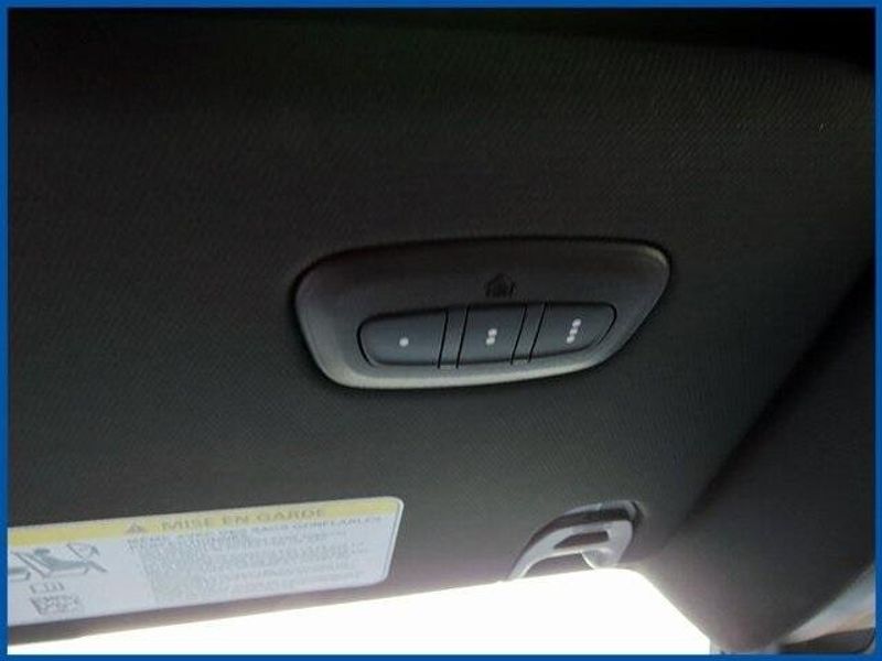 2025 RAM 1500 LaramieImage 18