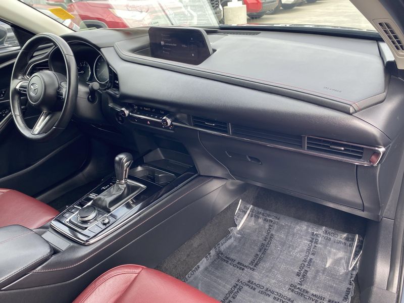 Used 2024 Mazda CX-30 2.5 S Carbon EditionImage 9
