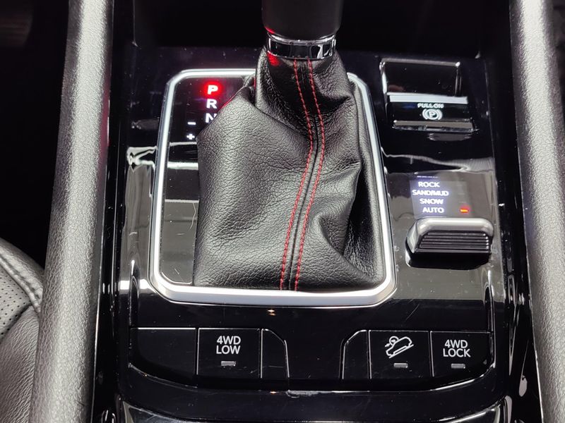 Used 2022 Jeep Compass Trailhawk Elite 4X4 w/Sunroof/NavImage 33