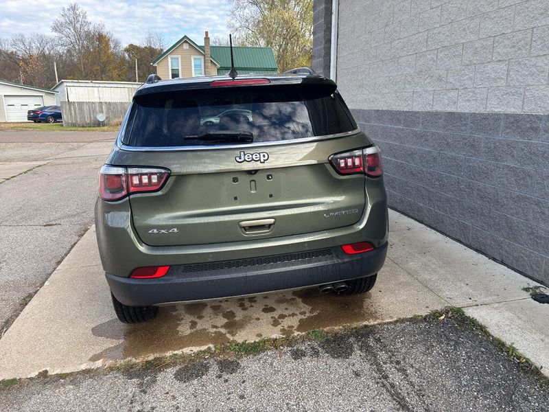 Used 2018 Jeep Compass LimitedImage 4