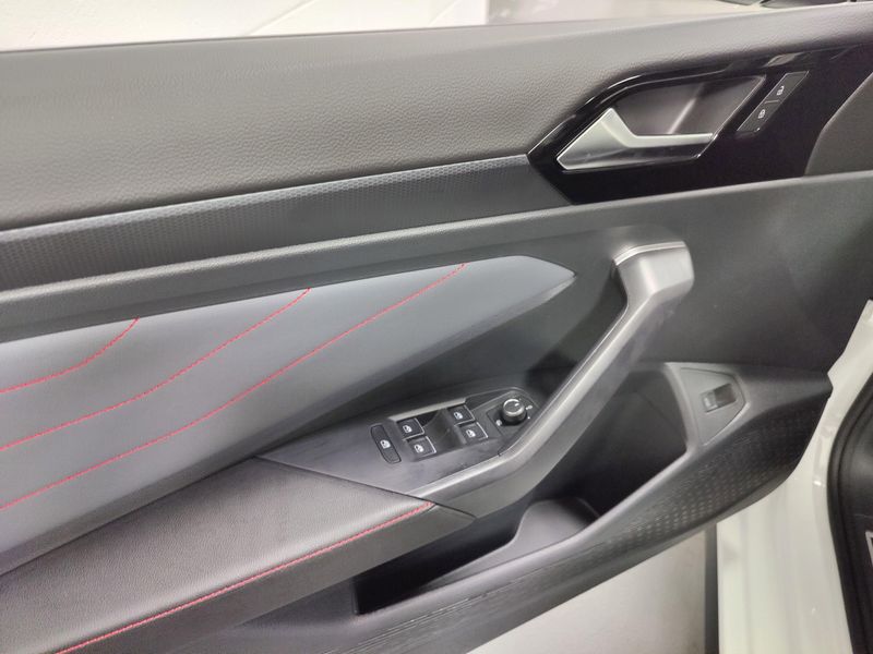 2025 Volkswagen Jetta GLI Autobahn w/Sunroof & Beats AudioImage 26