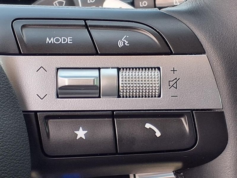 2025 Hyundai Tucson Hybrid SEL ConvenienceImage 23