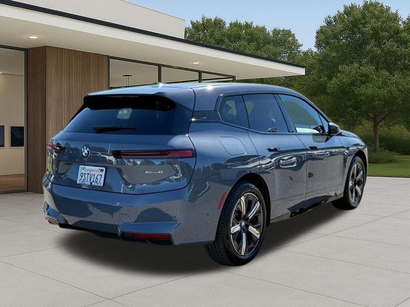 Used 2026 BMW iX xDrive45Image 8