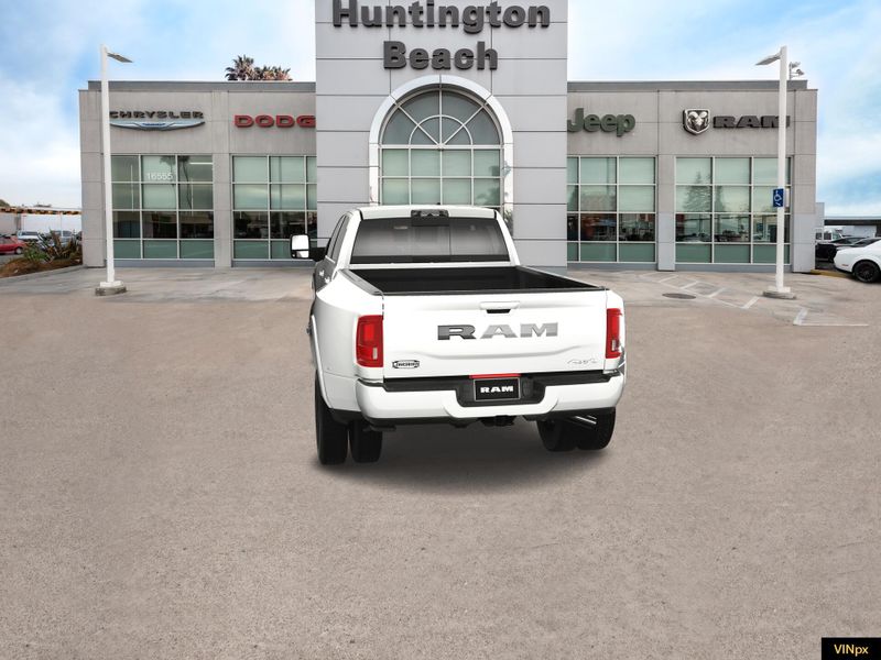2025 RAM 3500 Longhorn Crew Cab 4x4 DuallyImage 13