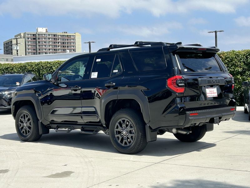 New 2025 Toyota 4Runner SR5Image 5