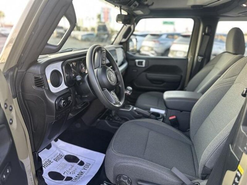 Used 2025 Jeep Wrangler SportImage 9