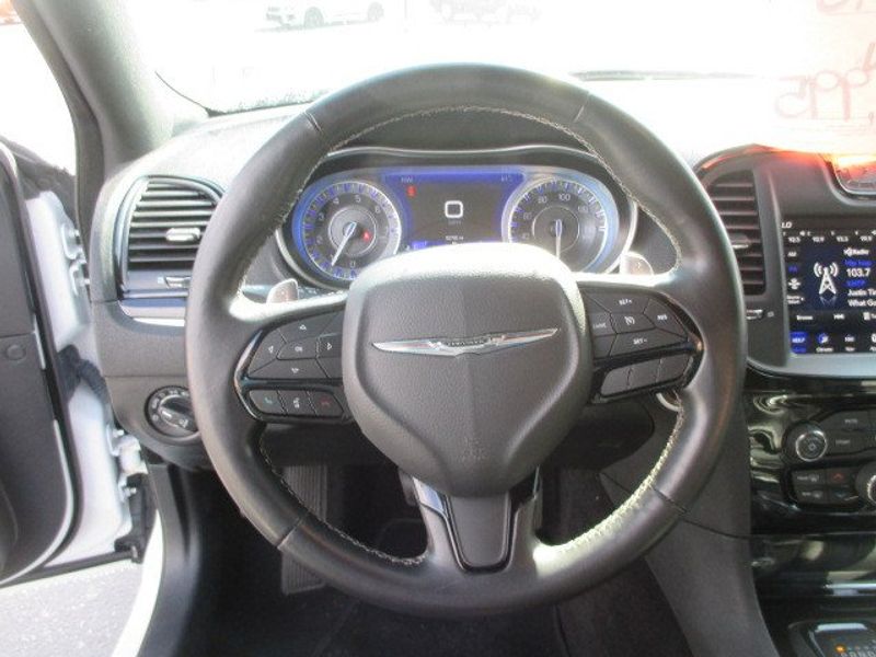 2021 Chrysler 300 300SImage 16