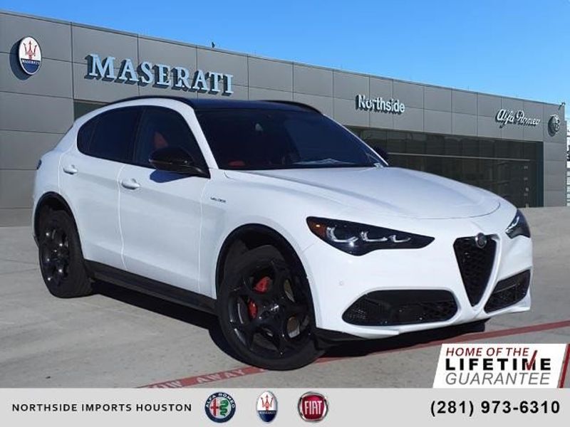 2024 Alfa Romeo Stelvio Veloce AwdImage 1