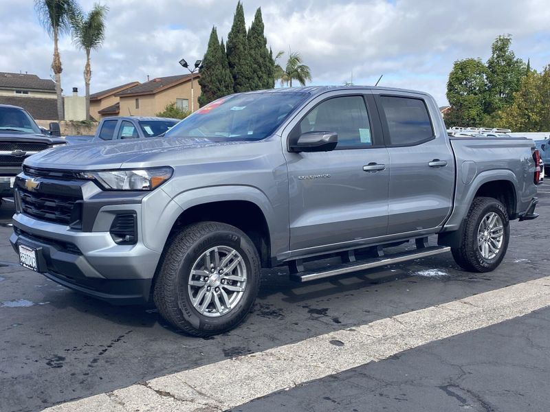 Used 2023 Chevrolet Colorado LTImage 2