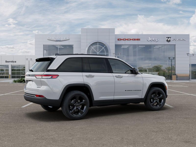 New 2025 Jeep Grand Cherokee Limited 4x4Image 30