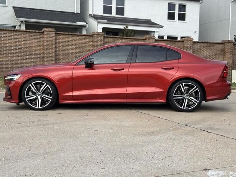 2019 Volvo S60 T6 R-DesignImage 12