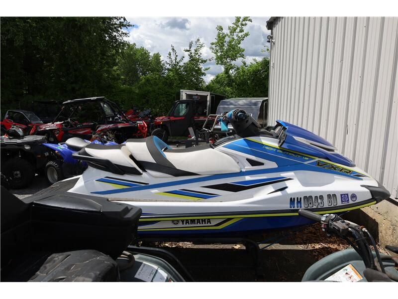 Used 2019 Yamaha VXR Image 2