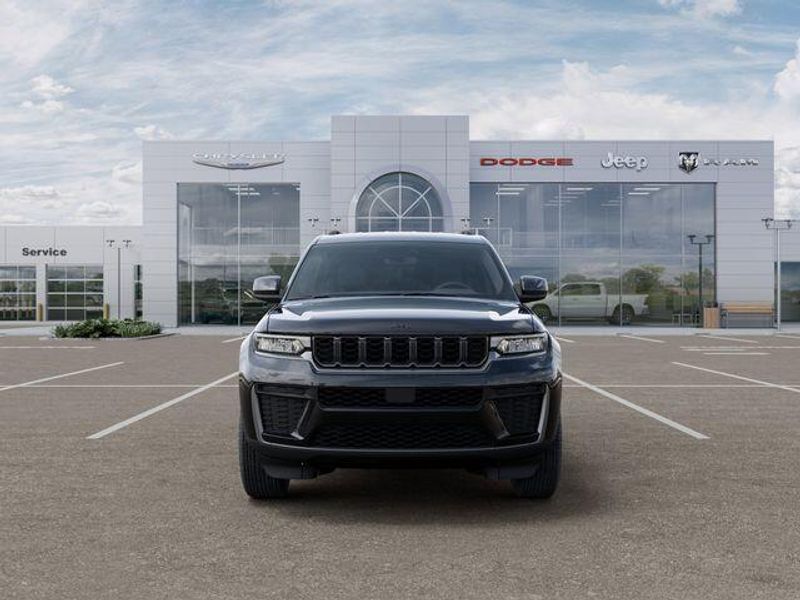 New 2026 Jeep Grand Cherokee L Laredo Altitude 4x4Image 6