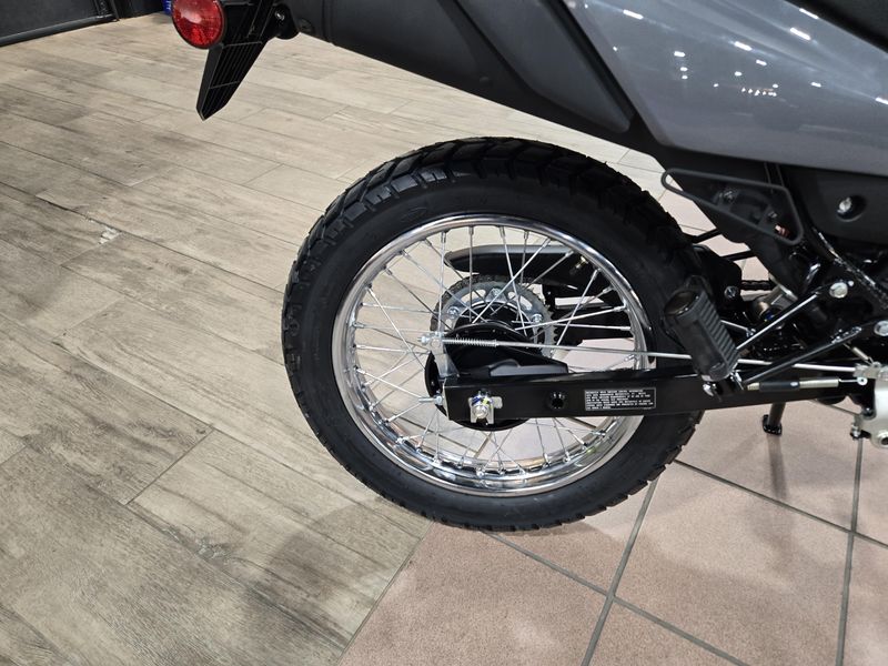 New 2025 Honda XR 150L DUALSPORT GRAY Image 21