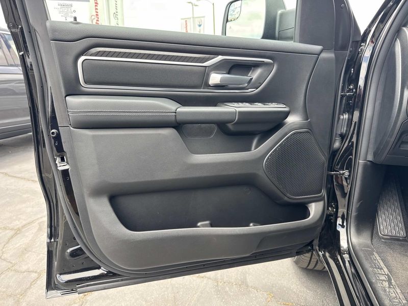 New 2026 RAM 1500 Big Horn Crew Cab 4x2 5'7' Box