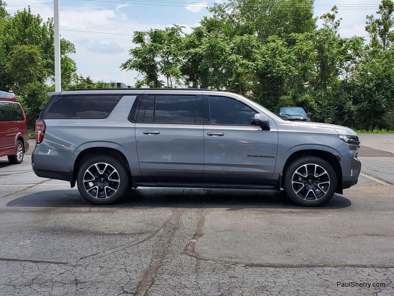 2021 Chevrolet Suburban RSTImage 24