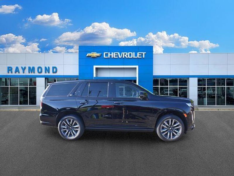 Used 2024 Cadillac Escalade Sport PlatinumImage 2