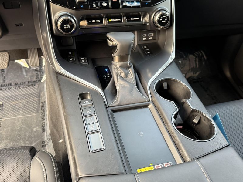 Used 2024 Lexus LX 600 PremiumImage 27