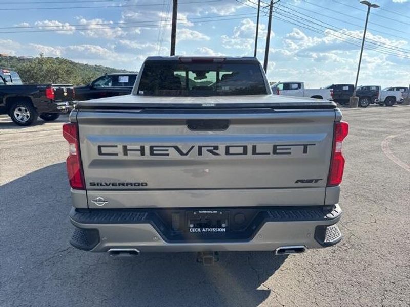 2024 Chevrolet Silverado 1500 RST photo 6