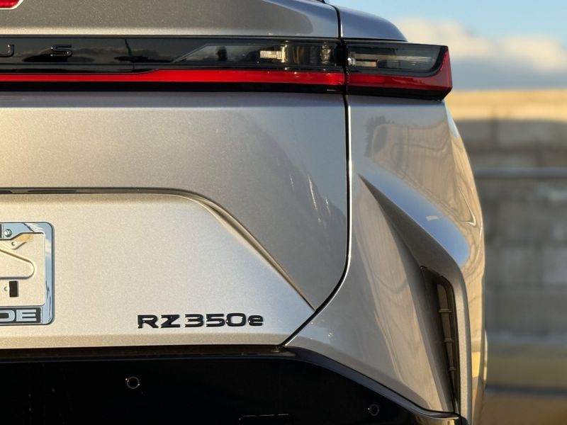 New 2026 Lexus RZ 350eImage 12