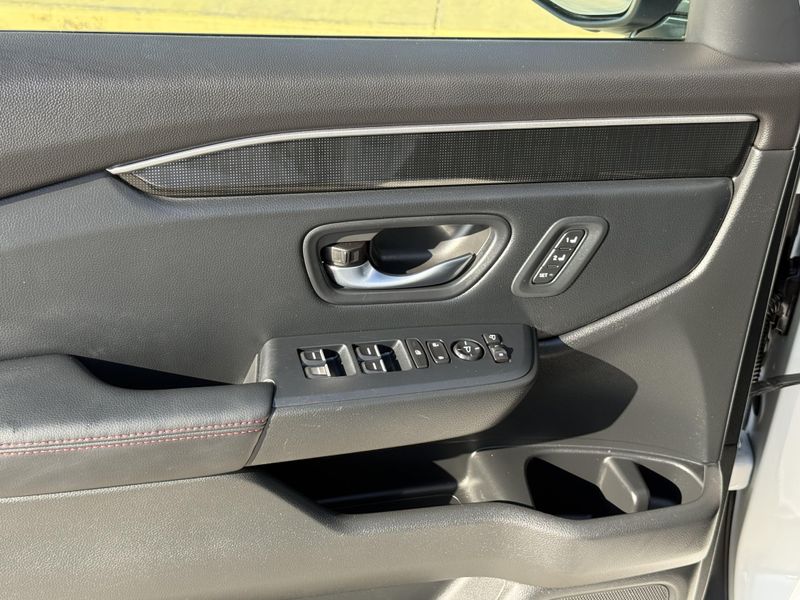 Used 2025 Honda Pilot Black EditionImage 19