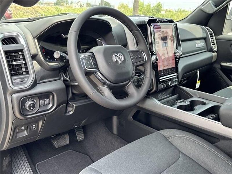 2025 RAM 1500 Big Horn Crew Cab 4x4 5