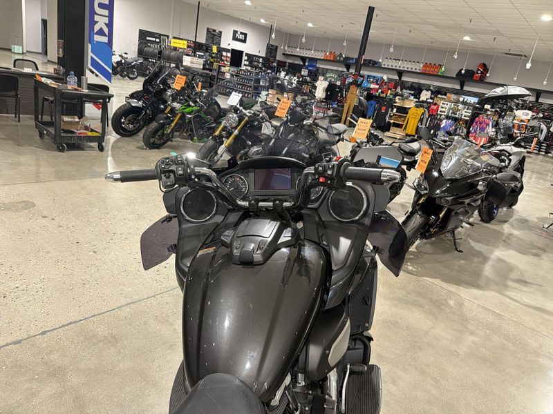 Used 2018 Yamaha Star Venture Image 25
