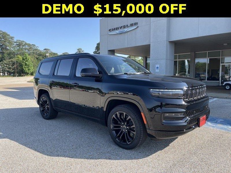 2022 Grand Wagoneer Obsidian 4x4Image 1