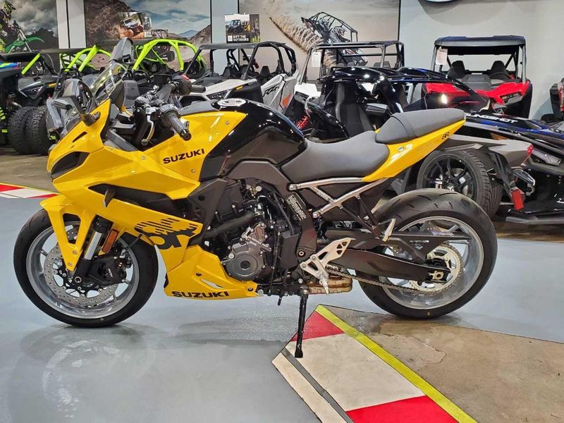 Used 2024 Suzuki GSX-8R Image 6