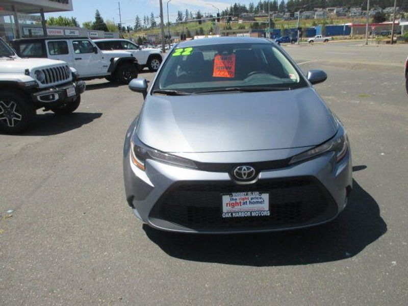 2022 Toyota Corolla LEImage 3