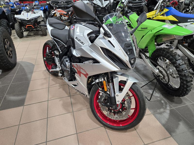 2024 Suzuki GSXS 8R Image 1
