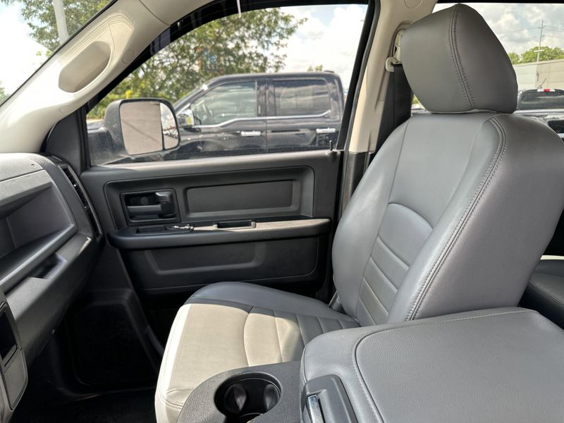 Used 2018 RAM 3500 Chassis TradesmanImage 27