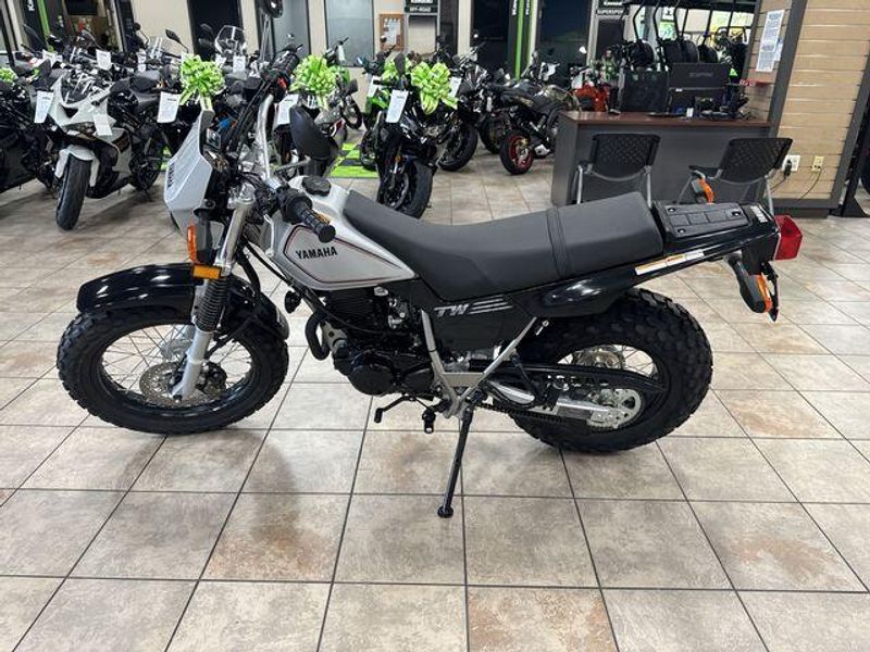 New 2026 Yamaha TW200 Image 14
