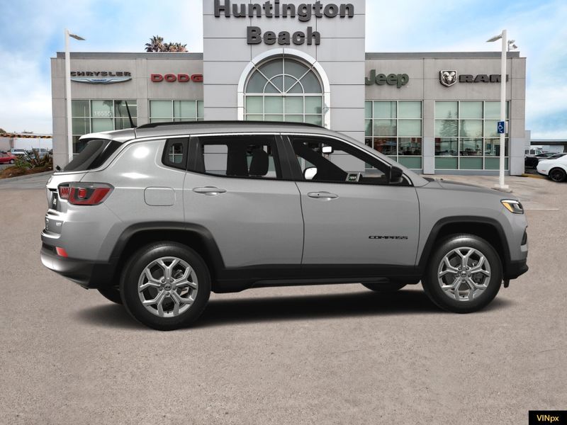 2025 Jeep Compass Latitude 4x4Image 15