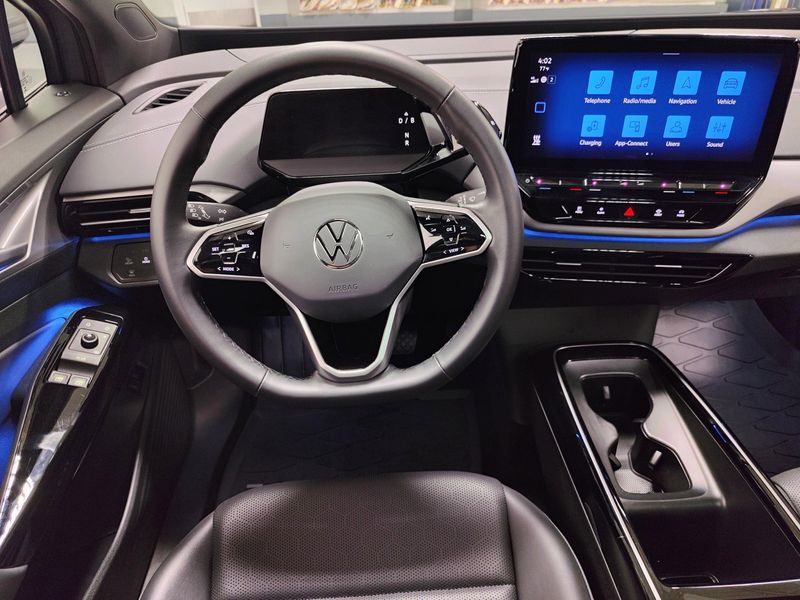 Used 2024 Volkswagen ID.4 S w/Glass RoofImage 18