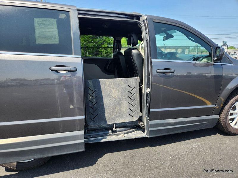 2019 Dodge Grand Caravan SXTImage 20