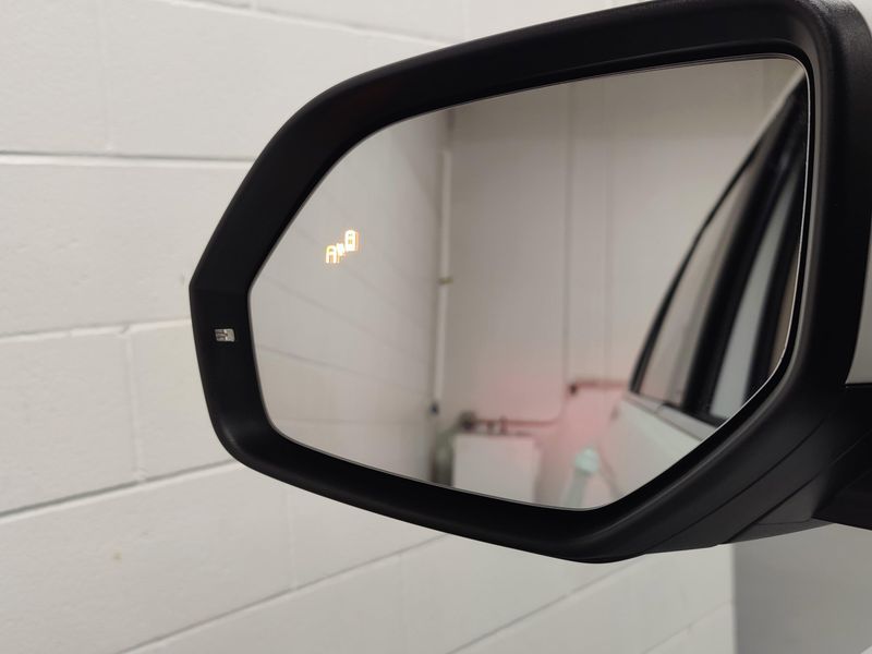 Used 2025 Volkswagen Atlas SE AWD w/TechnologyImage 22