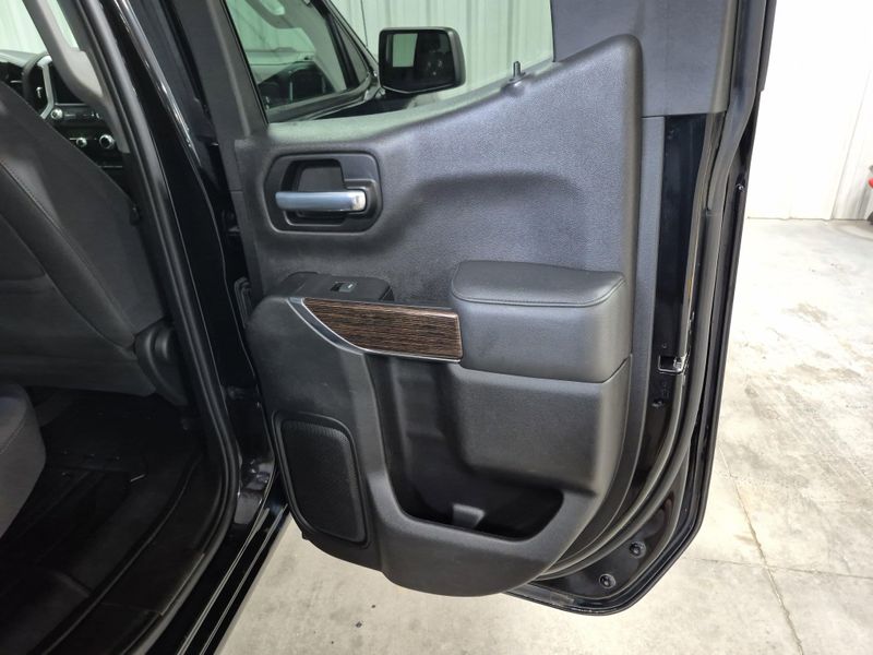 Used 2021 GMC Sierra 1500 ElevationImage 7