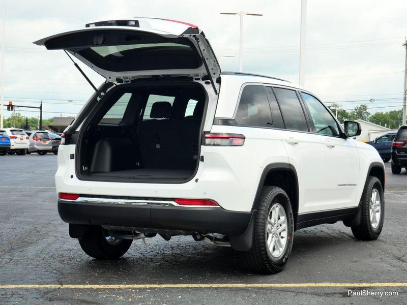 New 2025 Jeep Grand Cherokee Laredo 4x2Image 20
